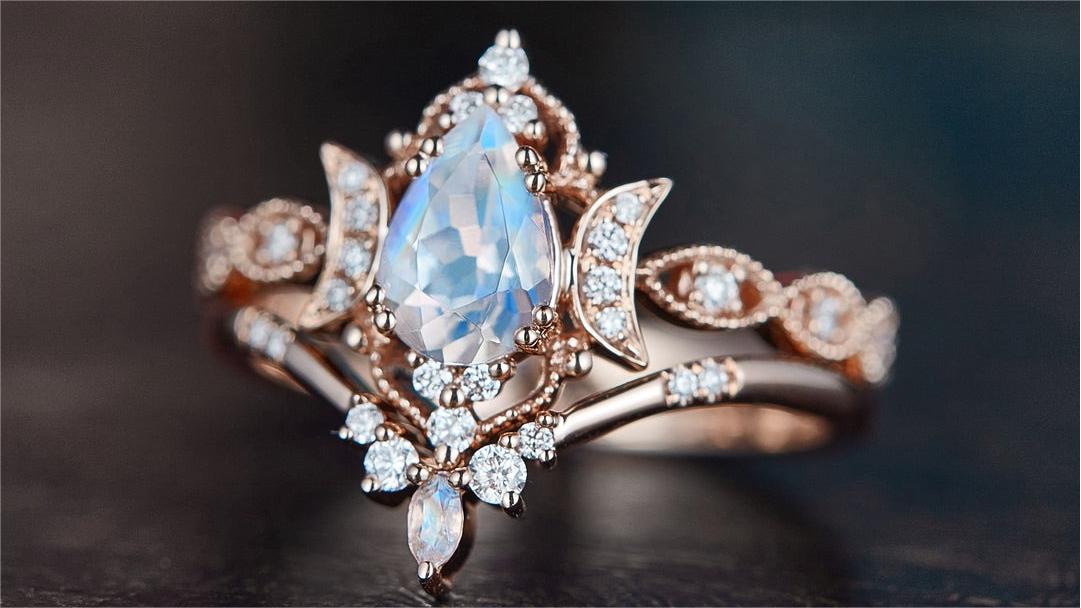 Why Crescent Moon Rings Are The Best For The Modern Bride